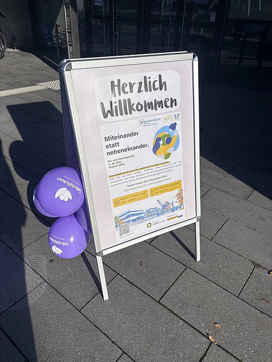 Kundenstopper mit Plakat