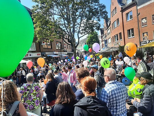 Viele Menschen auf der Demo